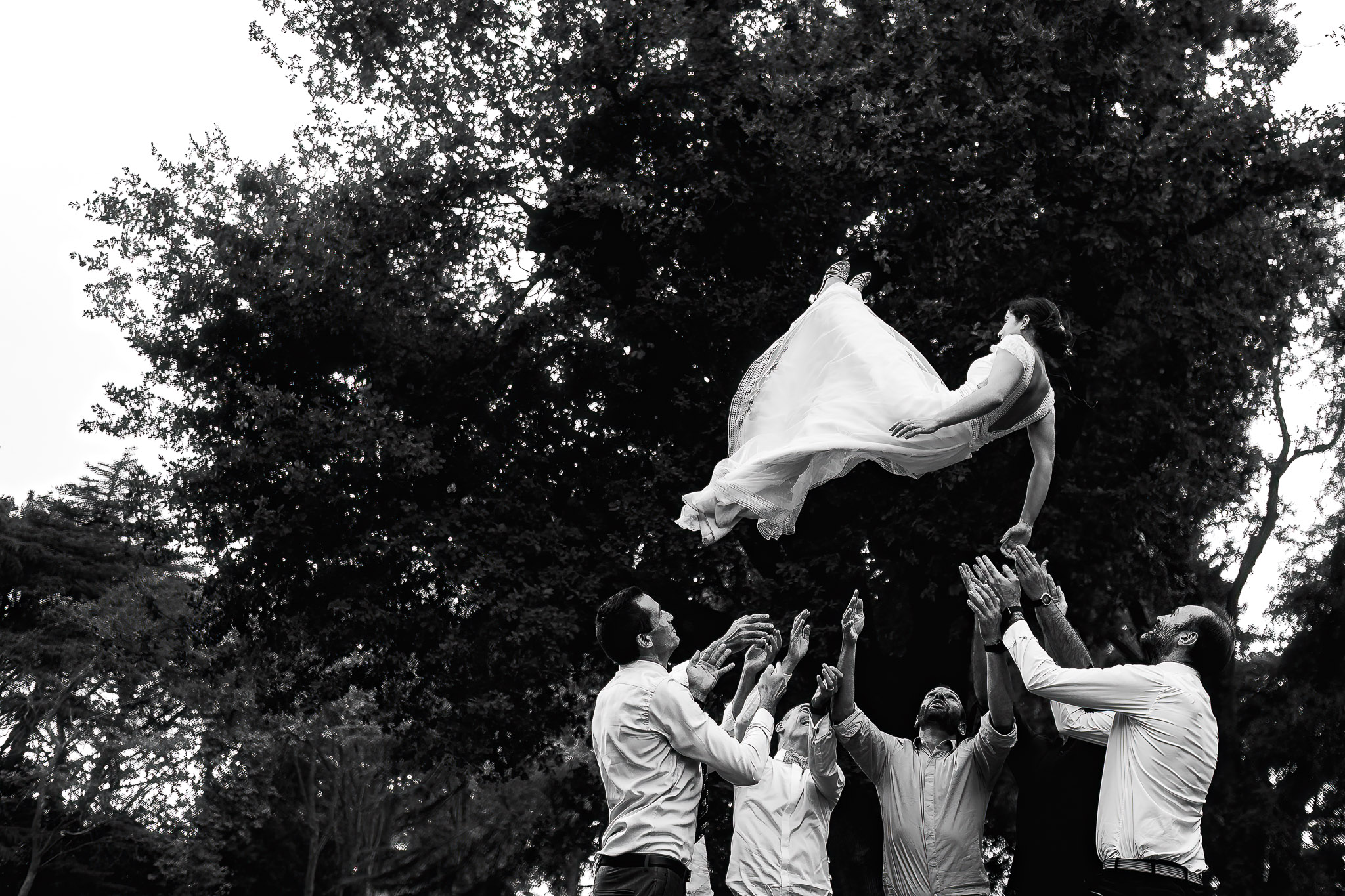 Sortie d'église lors d'un mariage à Mende, Lozère